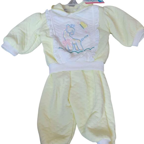 Vintage NWT Baby Girl 6-9 Months Small Steps Yellow Giraffe Outfit - Picture 2 of 6